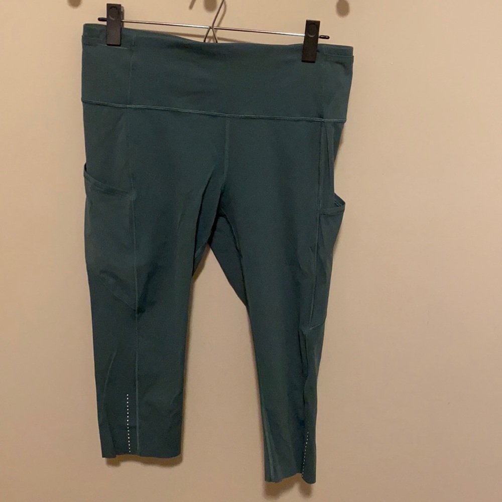 Lululemon Fast & Free cropped leggings
